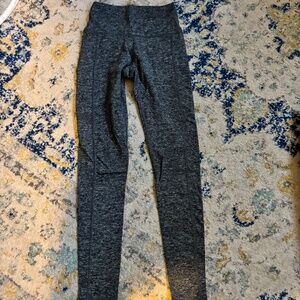Heathered Grey Aerie leggings with pockets
